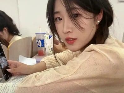对我百依百顺的蠢萌荷兰女友！
