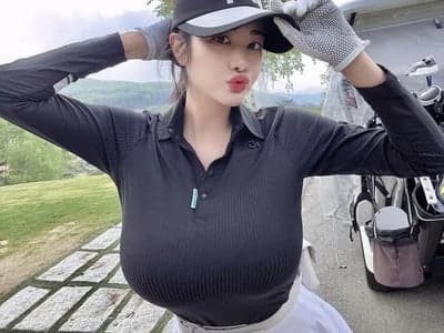 如何攻略同事的超乳奶牛大学生女友