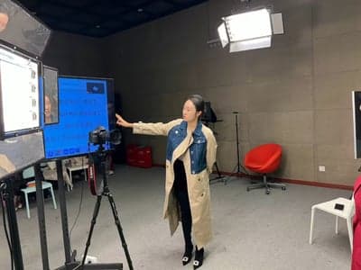 播音老师梓涵的堕落